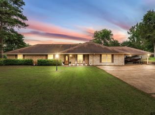 2203 Woodbine Dr, Gladewater, TX 75647