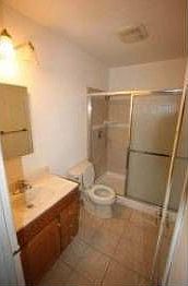 4th image of 212 Herlong Ave