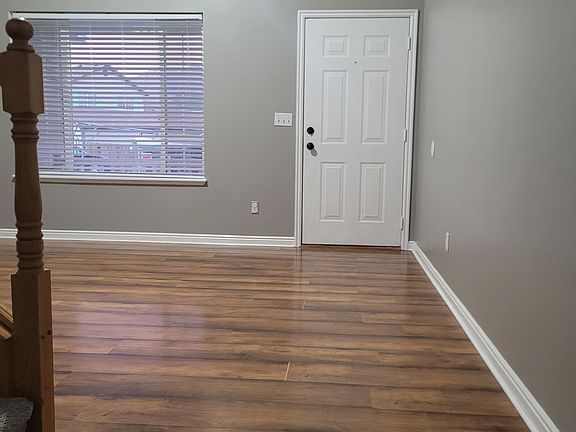 3rd image of 531 N Lynnbrook Dr