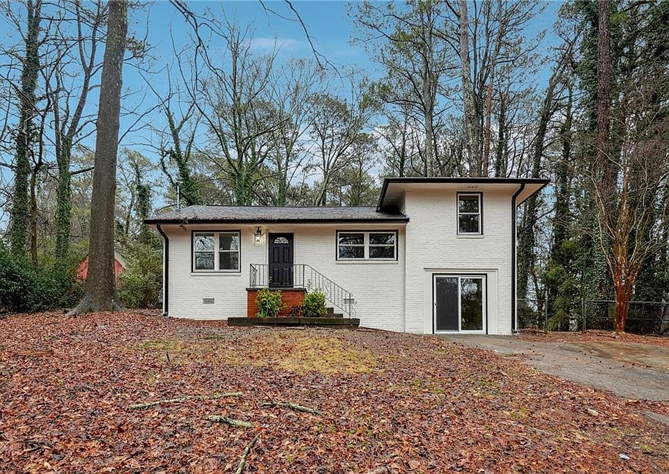 1st image of 2141 Meadowbrook Ln SE