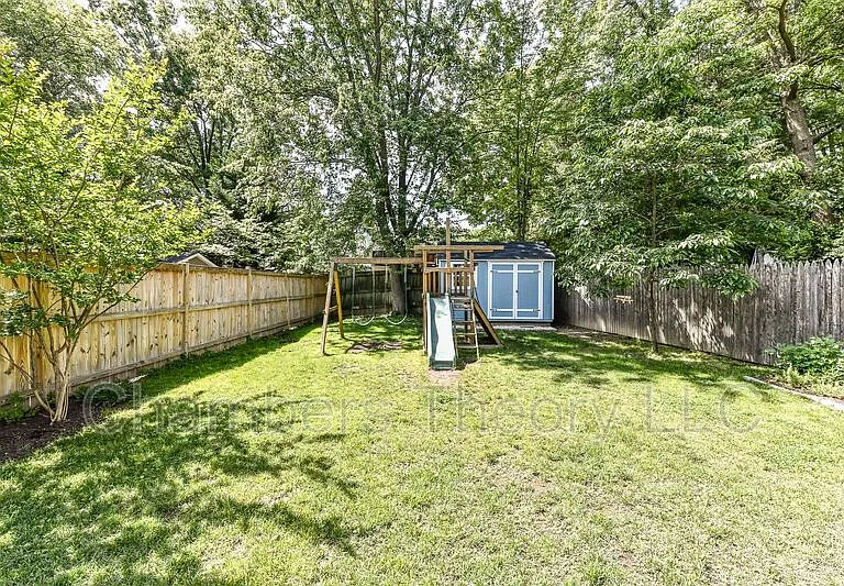 1033 S Edison St — Photo 26