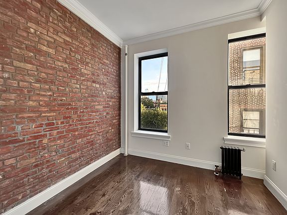 4th image of 54 E 3rd St #23