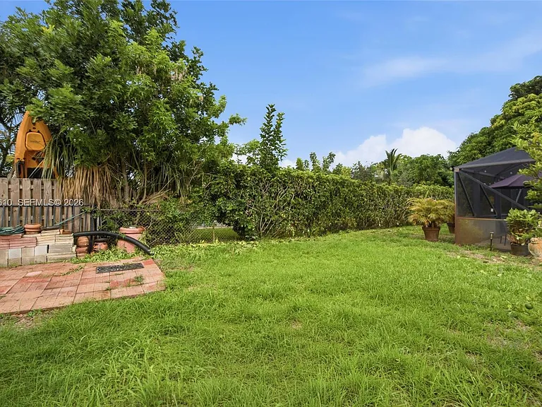821 Ramblewood Dr — Photo 41
