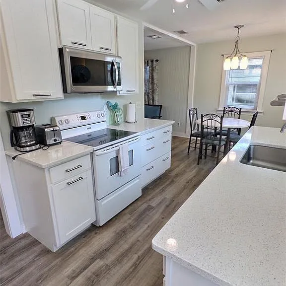 1431 Paloma Ln — Photo 8