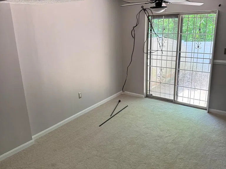 2712 Red Oak Ln — Photo 18