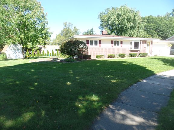 Detached 1-car Garage