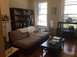 217 Newbury St #2F, Boston, MA 02116
