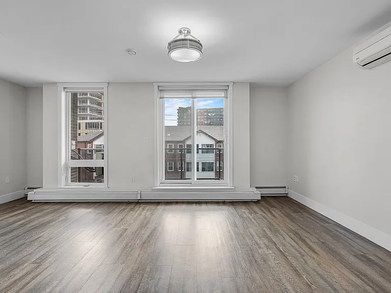 3569 Dutch Village Rd — Photo 42