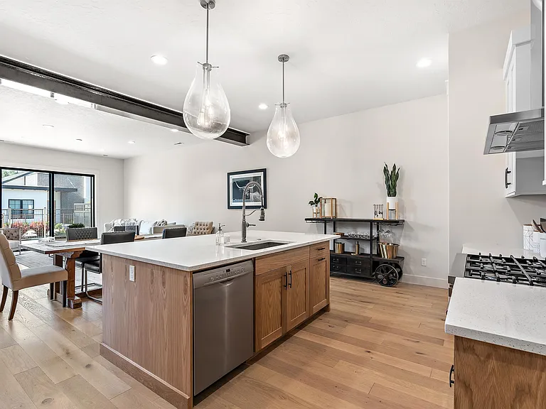 2460 W Iron Coop St #1 — Photo 6