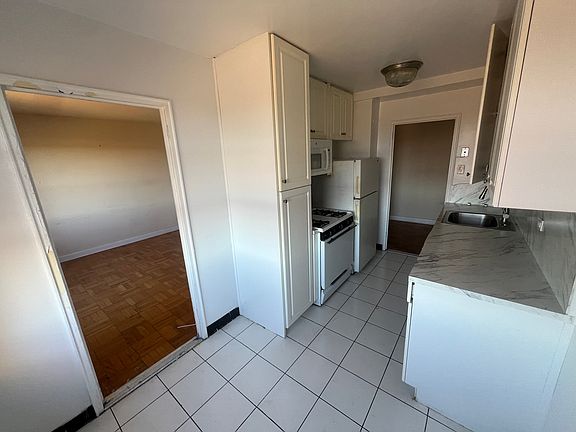 2nd image of 189-02 64th Ave #11L