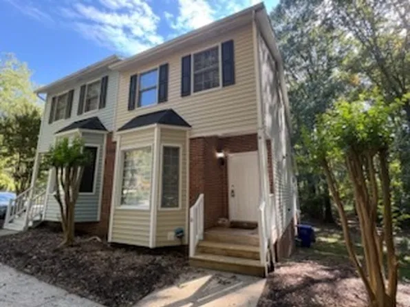 330 Scarlett Dr #B, Chapel Hill, NC 27517
