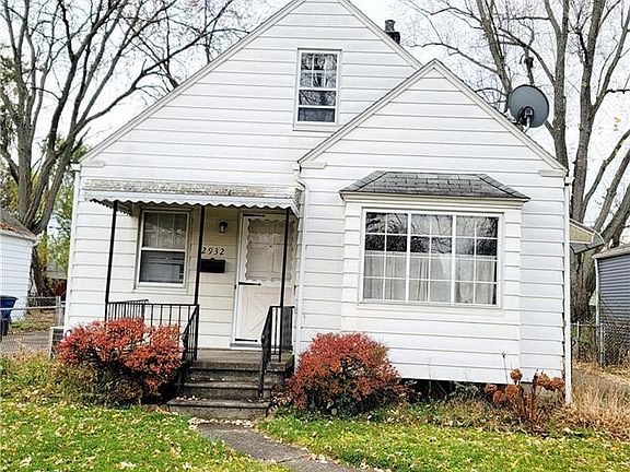 2nd image of 2932 Lutaway Dr