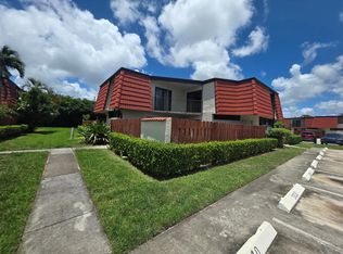3776 Victoria Dr, West Palm Beach, FL 33406