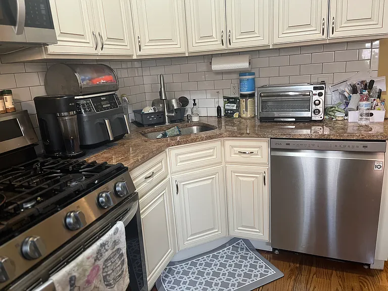 239 Grant Ave #1 — Photo 3