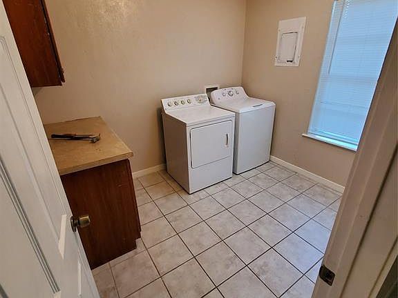 3rd image of 10618 Sylvia St