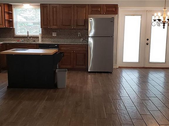 3rd image of 7143 Wrenwood Cir