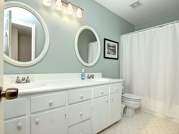 5th image of 10318 James Madison Ct