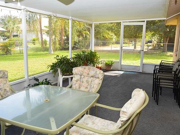 2nd image of 1610 Deer Hollow Blvd