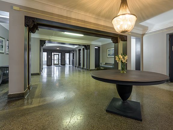 5th image of 1310 E Hyde Park Blvd #1335-1