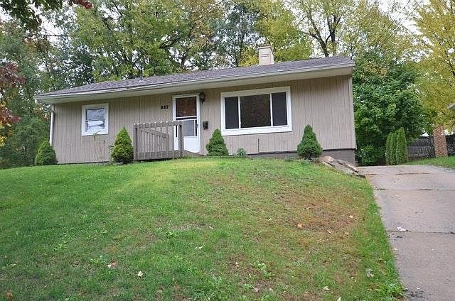1st image of 927 Cree Ave