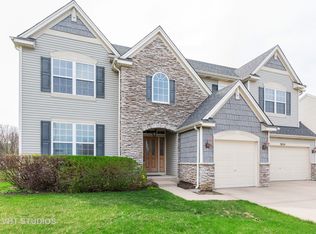 3824 Parsons Rd, Carpentersville, IL 60110