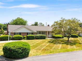 6710 Ivy Ln, Allentown, PA 18106