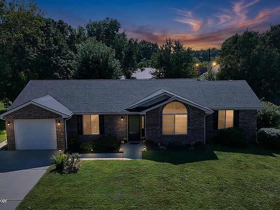 2nd image of 1113 Tara Way