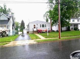 46 Cherry St, Massapequa, NY 11758