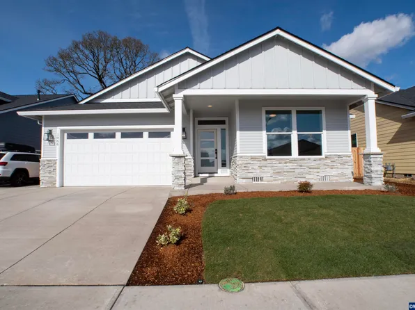 1066 Sassafras St, Independence, OR 97351