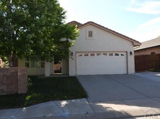 916 Cedarcrest Dr, Pueblo, CO 81005