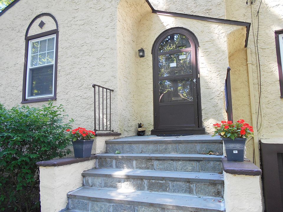 1st image of 634 Wood St