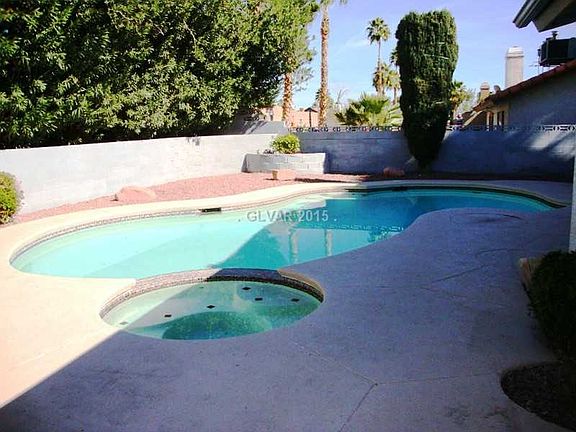 2nd image of 3872 Boca Chica Ave