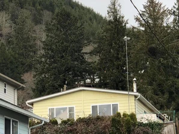 615 Evergreen Ave, Garibaldi, OR 97118