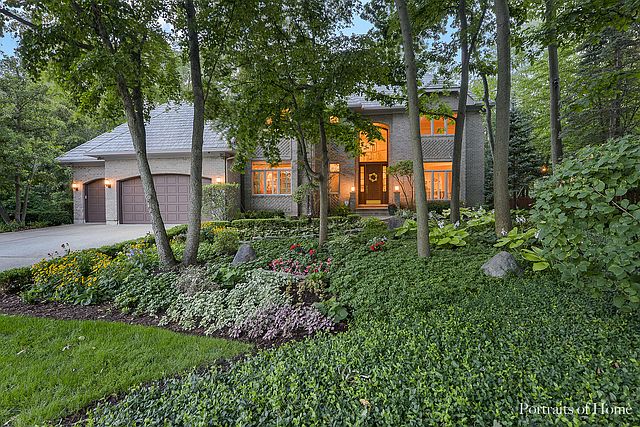 1st image of 2835 Parkwood Ln
