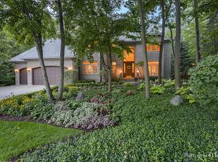 2835 Parkwood Ln, Aurora, IL 60502
