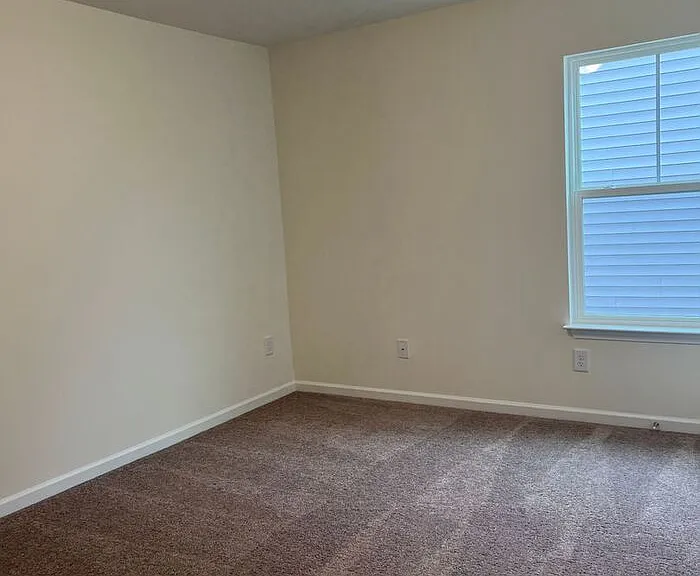 6039 Haddington Dr — Photo 17