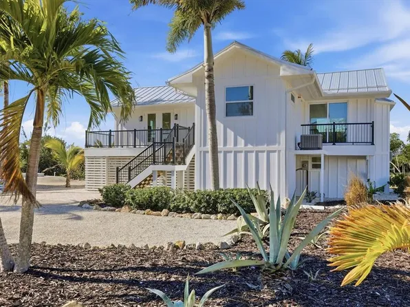 281 Bocilla Dr, Placida, FL 33946