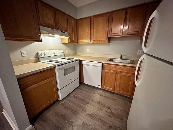3rd image of 179 Parker Ave #1