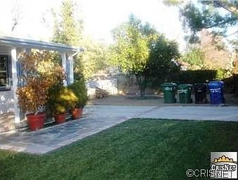 5th image of 22723 Oxnard St