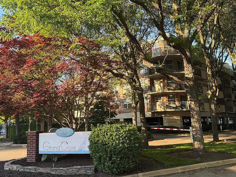 200 Grand Cove Way #2D — Photo 19