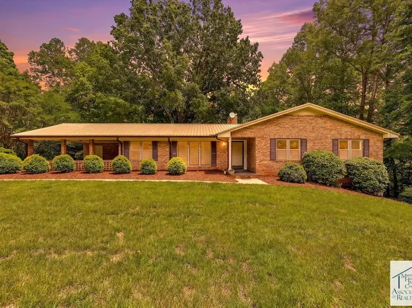 2030 Mount Olivet Rd, Martinsville, VA 24112