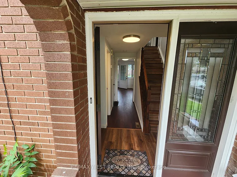 10658 Atwater Cres — Photo 4