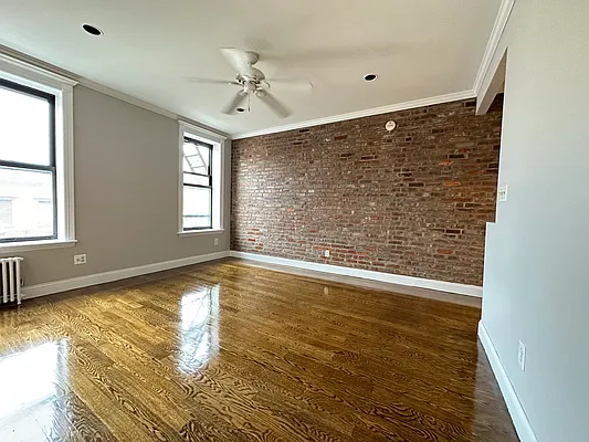 Rented by Nest Seekers International | media 9