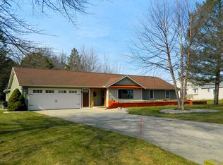 6153 Prairie Ave, Zeeland, MI 49464