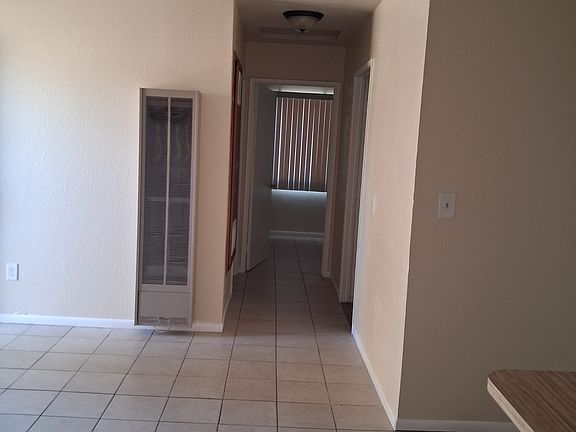 3rd image of 17562 Sequoia St APT 8