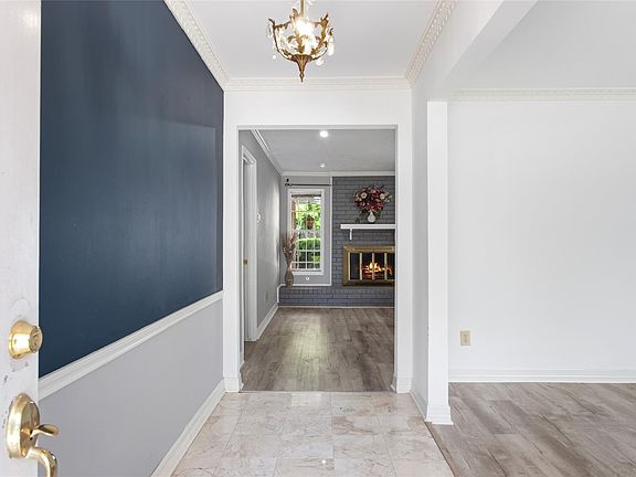 3rd image of 5622 Long Creek Ln