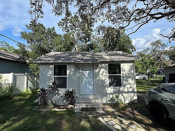 2nd image of 8903 N Dexter Ave