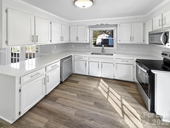 4th image of 4340 Gelinda Ct