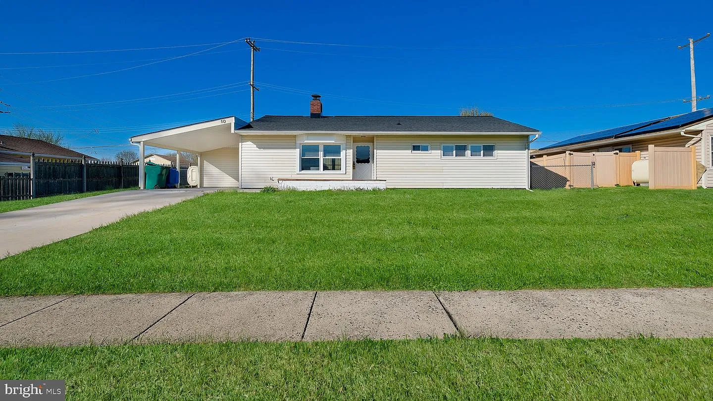 10 Blue Ridge Dr photo 1