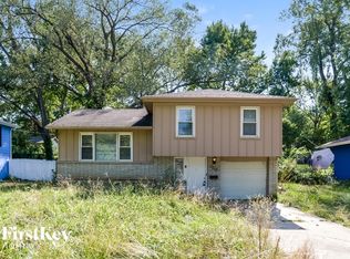 9319 Palmer Ave, Kansas City, MO 64138